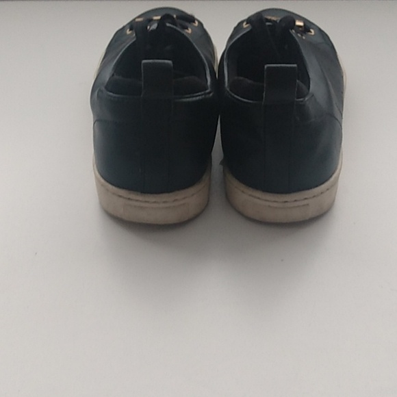 ALDO Women's Shoe's Size 8 Black with Gold Metal plate on the laces - Picture 4 of 11